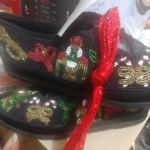 🎅🎄Vintage 90s Colorwerks Christmas Beaded Sneakers/Canvas 🎄🎅
